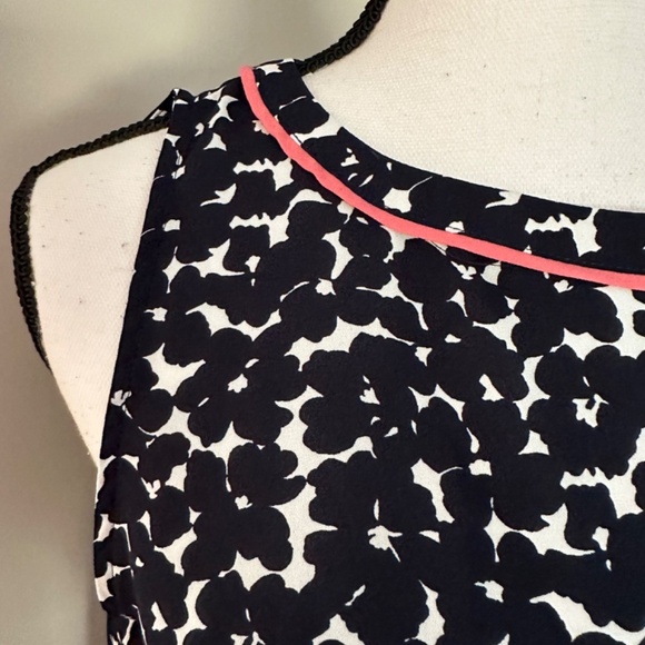 *LOFT* Navy Blue x White Sleeveless Top Size Small - Picture 3 of 7